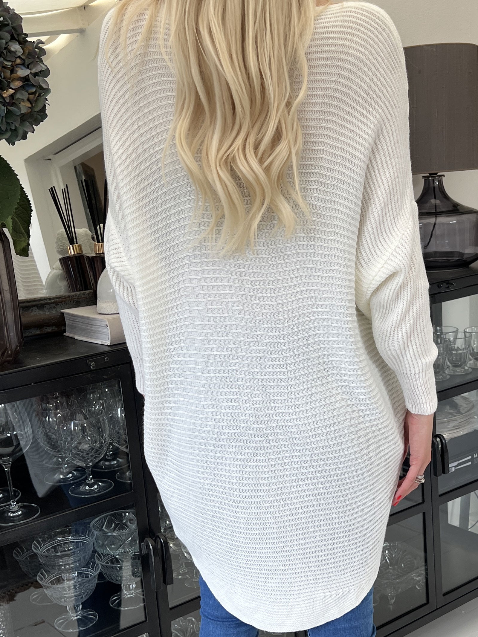 Teddy - Strikbluse med tætsiddende ærmer